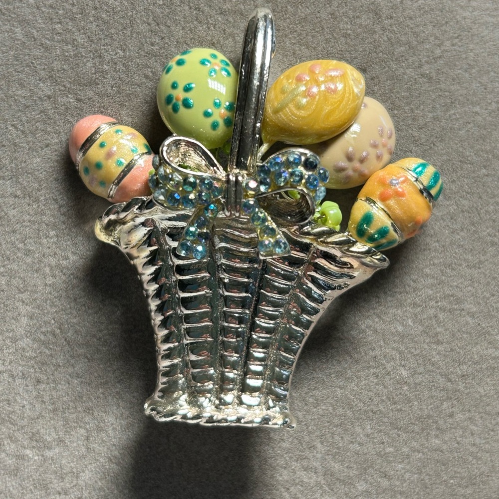 Vintage-Inspired Silver Easter Egg Basket Brooch with Pastel Bead Flowers